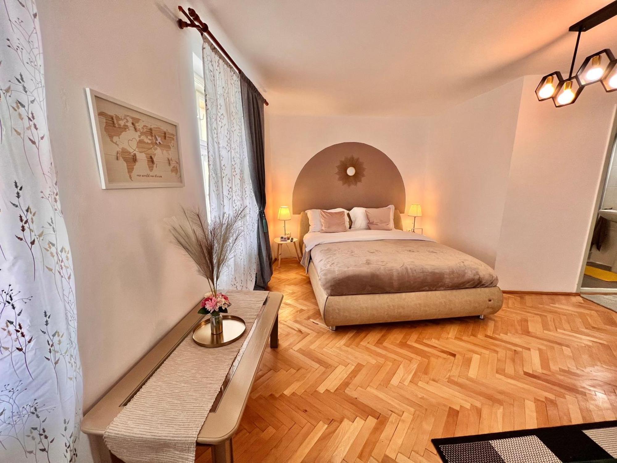 Old Town City Center Apartments Braşov Dış mekan fotoğraf