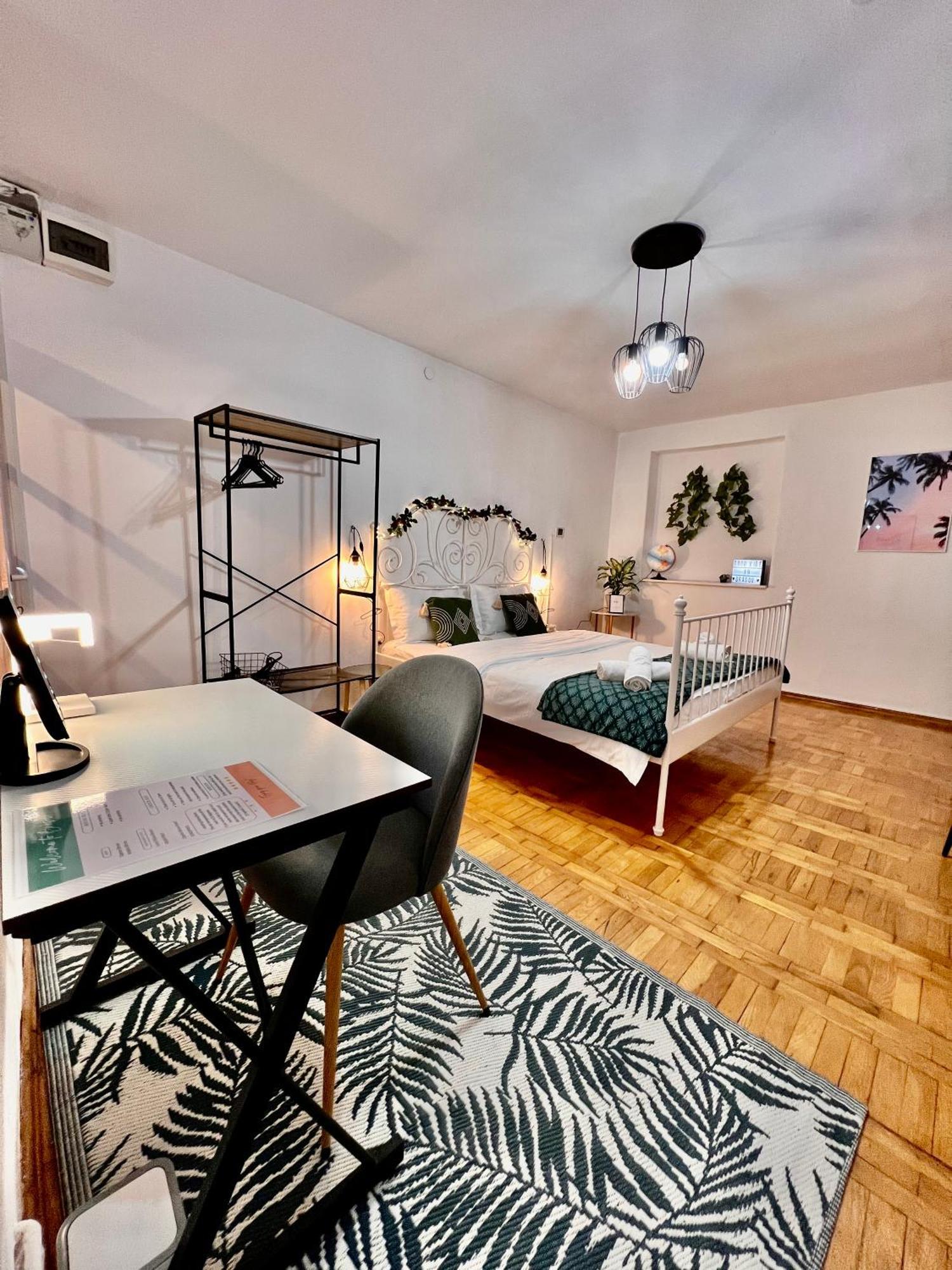 Old Town City Center Apartments Braşov Dış mekan fotoğraf